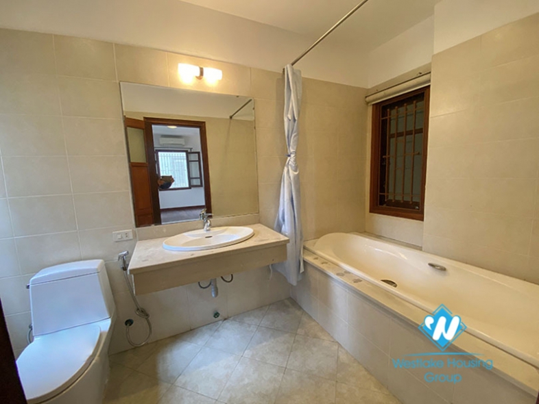 5 bedroom house for rent in Ngoc Thuy Long Bien